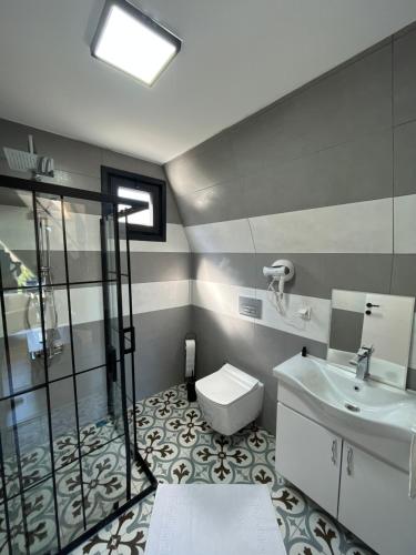 Kylpyhuone majoituspaikassa Mavi Ay Sapanca