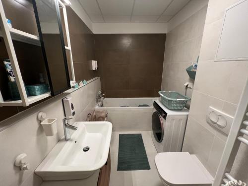 Mistral Helka Apartman 8623 Balatonföldvár, 1 Motel sétány kép - 3