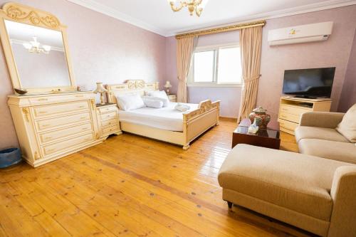 Charlie Brown Classic 3BR