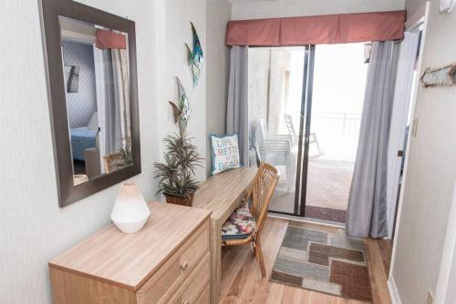 Φωτογραφία από το άλμπουμ του Oceanfront Penthouse in Paradise w Indoor Pool σε Myrtle Beach