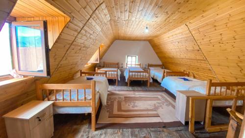 Gallery image of Northern Peaks Guesthouse in Abat