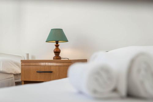 Postel nebo postele na pokoji v ubytování BED BIANCANEVE Villa