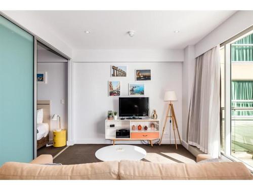 Gallery image of Belle Escapes - Absolute Ocean Views in Glenelg