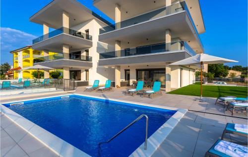 Nice Apartment In Malinska With Jacuzzi