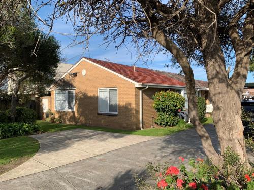 Gallery image of Location, Location, Location! Walk to beach & town in Mornington