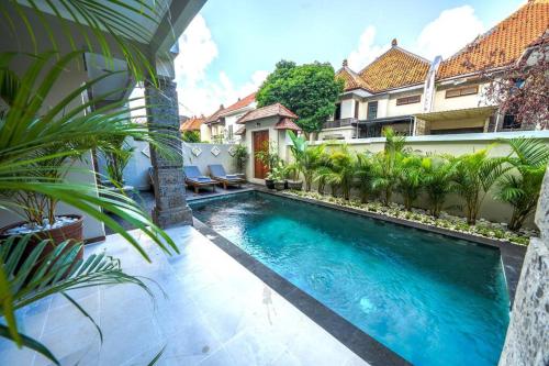 Hồ bơi trong/gần Villa MARIE - KUTA - 6 Bedroom 4 Bathroom Villa - Great Location !