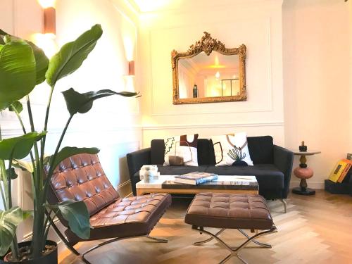 Montmartre Parisian Apartment - 51 m2