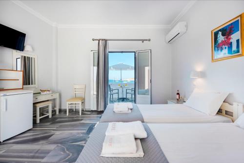 Gallery image of Irene Hotel - Beachfront in Parikia