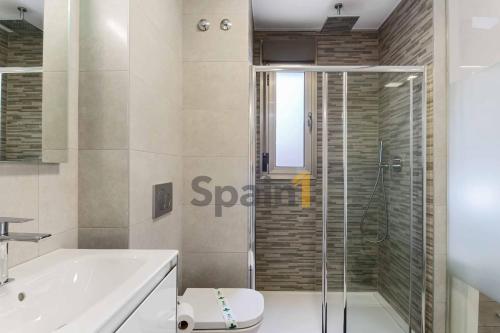 Koupelna v ubytování Villamartin - Green Hills 3 Bedrooms Apartment with 3 pools, Gym, Sauna