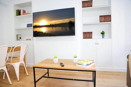 Central apartment in Alicante with AC