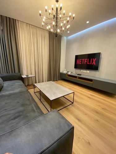 Ruang duduk di Tirana Primo Apartment