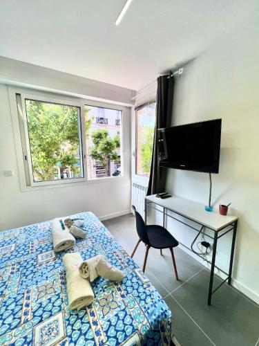 Gloria Maris Apartment