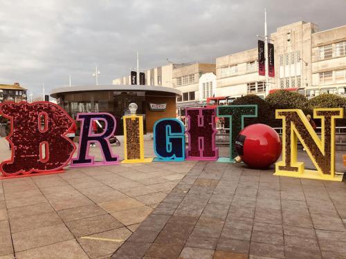 Central Brighton flat, 3 bedrooms, sleeps 6, close to shops and beach photo 15