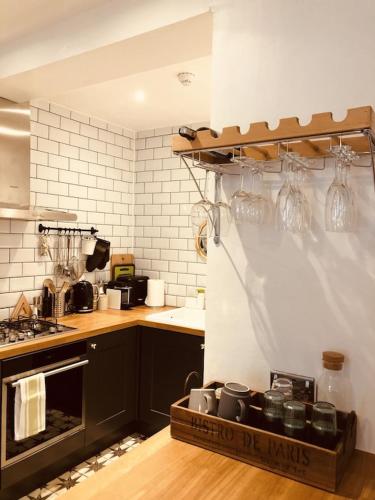 Central Brighton flat, 3 bedrooms, sleeps 6, close to shops and beach photo 16