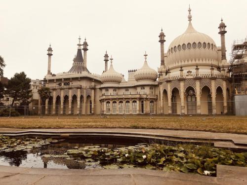 Central Brighton flat, 3 bedrooms, sleeps 6, close to shops and beach photo 17