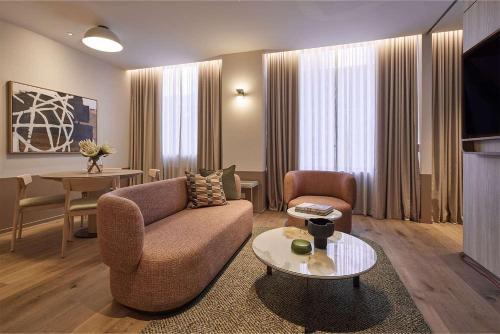 Rydges Melbourne Image