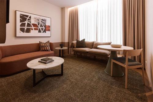 Rydges Melbourne Image