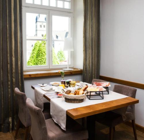 Đồ ăn tại/gần khách sạn