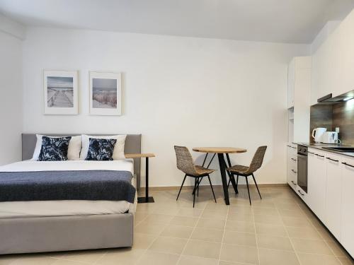 ELISOS Studio Apartment