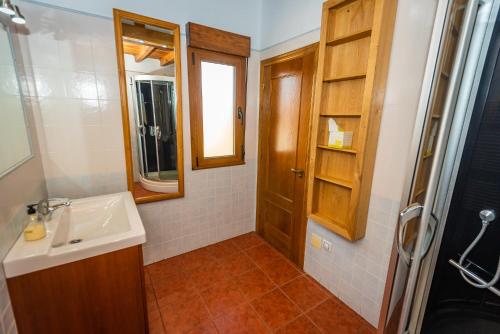 Vonios kambarys apgyvendinimo įstaigoje Casa la Campa
