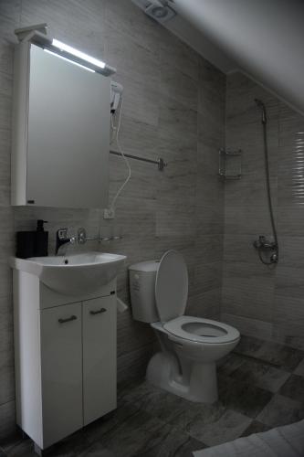 Et badeværelse på Drinska Zora