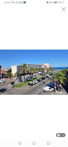 Jolie studio avec la vue sur la mer