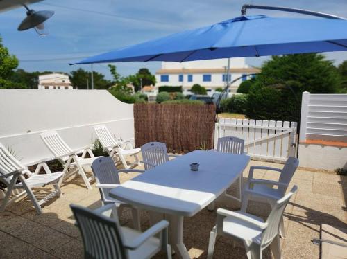 Μπαλκόνι ή βεράντα στο Belle maison quartier calme proche plage mer