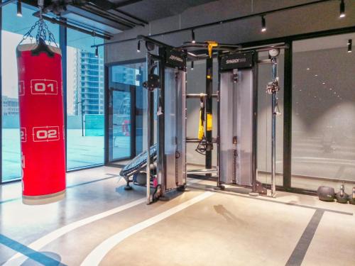 ドバイにあるLuxury Studios with Burj Khalifa View - Marquise Square Towerのギャラリーの写真