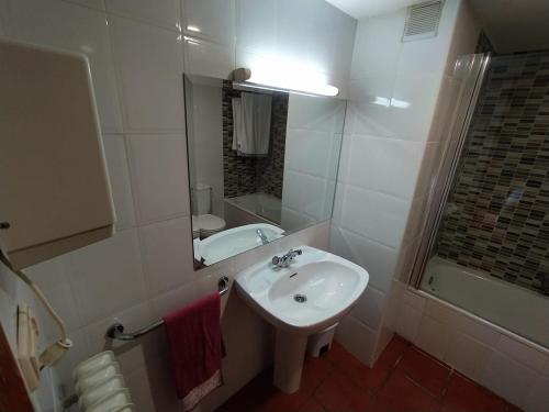 GrañónAlbergue de Nuestra Señora Carrasquedo的相册照片