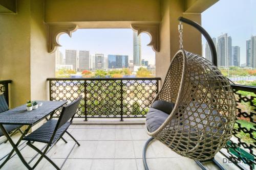 Balkón nebo terasa v ubytování Delightful 1BR at Reehan Downtown Dubai by Deluxe Holiday Homes