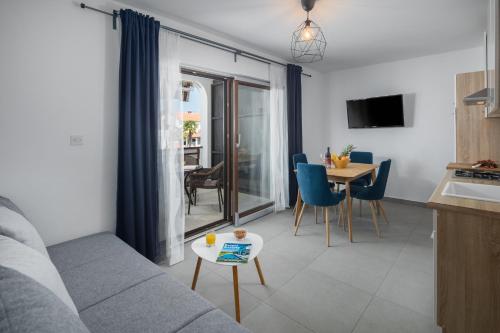 Apartments Špadići