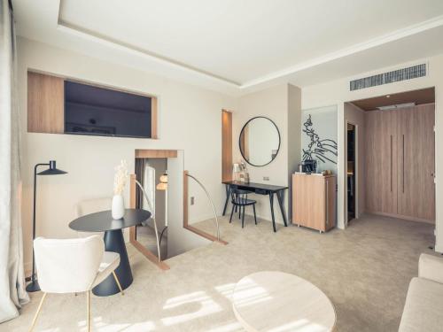 Χώρος καθιστικού στο Mercure Troyes Centre