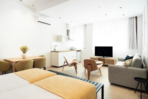 Blanq Marina Suites photo 65