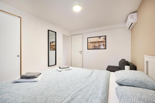Lina apartments