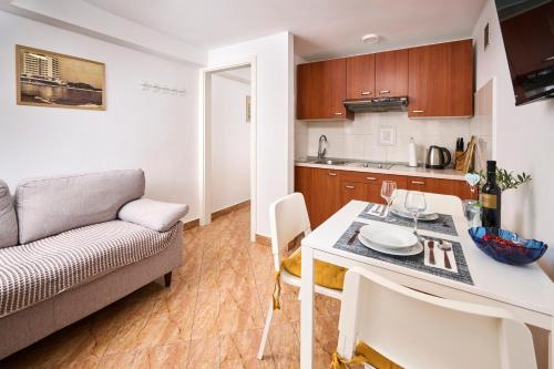 Lina apartments