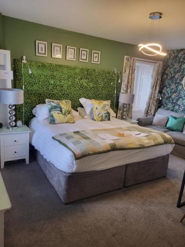 Katil atau katil-katil dalam bilik di Scooniehill Farm House B&B