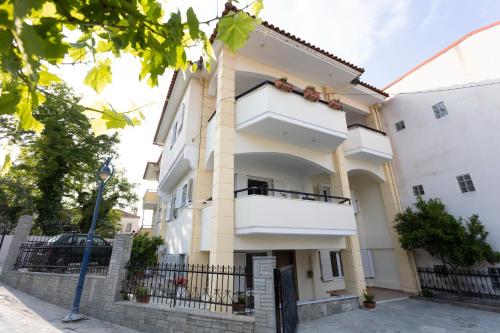 Olivia Apartments