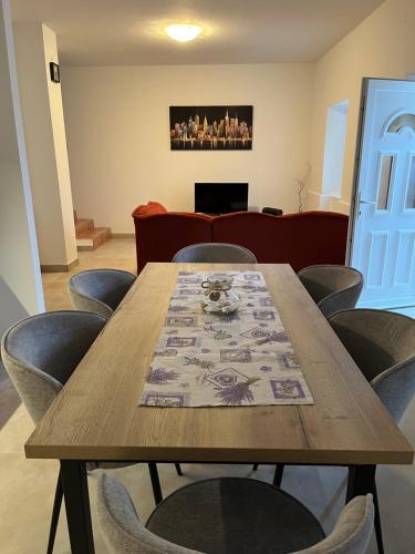 Φωτογραφία από το άλμπουμ του House Ema σε Barbat na Rabu