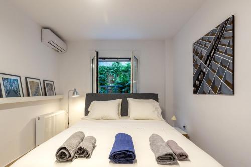 A newly fully renovated studio