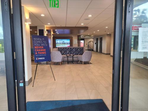 Posezení v ubytování Holiday Inn Express Fort Lauderdale North - Executive Airport by IHG