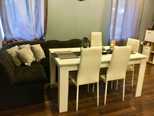 Χώρος καθιστικού στο Guest House Devetaki