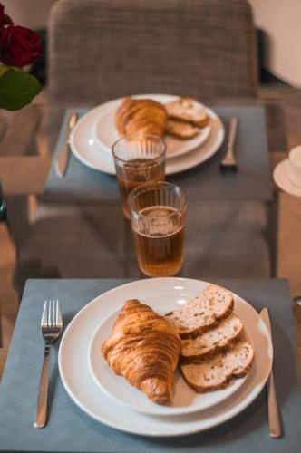 Makanan di atau berdekatan apartmen