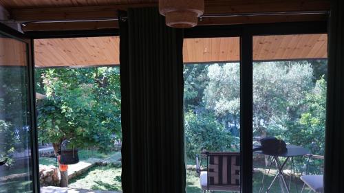 Gallery image of Life on Green in Himare