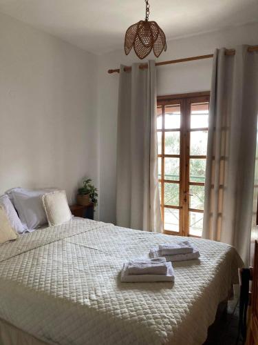 Letto o letti in una camera di Agia Paraskevi Villa Olive