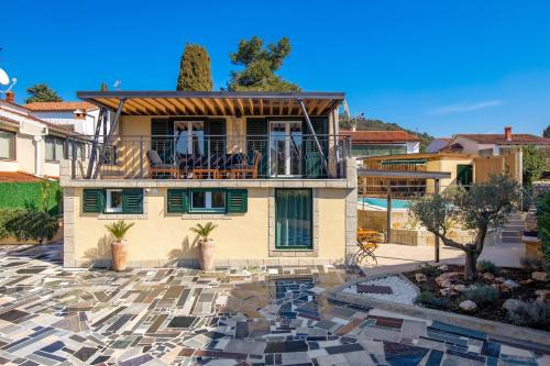 Villa Ivona with heated pool in Rovinj