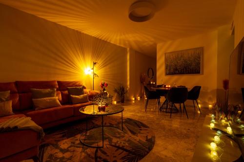 MARBELLA BANUS SUITES - Banús Playa Rocío - 2BR - 2BA - Direct Beach & Sea Access Complex - Outdoor Terrace - Pool - 3 Min Walk to Puerto Banús & Corte Ing Luxury Shopping - Ideal for Families