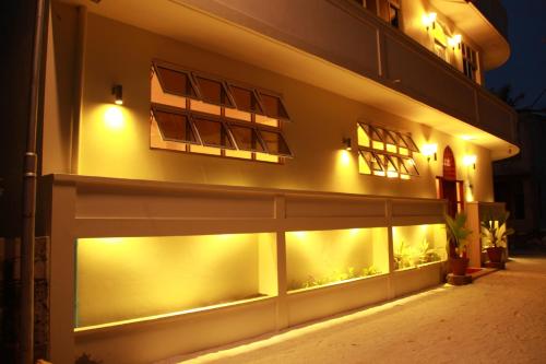Gambar di galeri bagi Hanifaru Transit Inn di Dharavandhoo