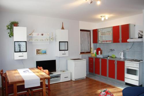 Gallery image of Apartment Marija in Poljanak