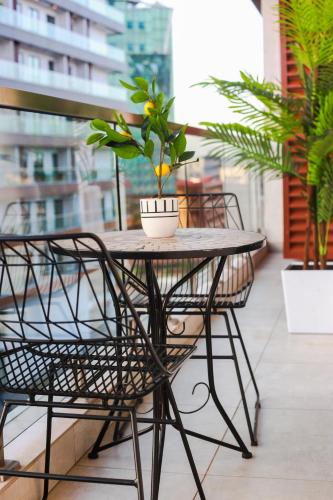 Bark Luxury Apartments @The Signature
