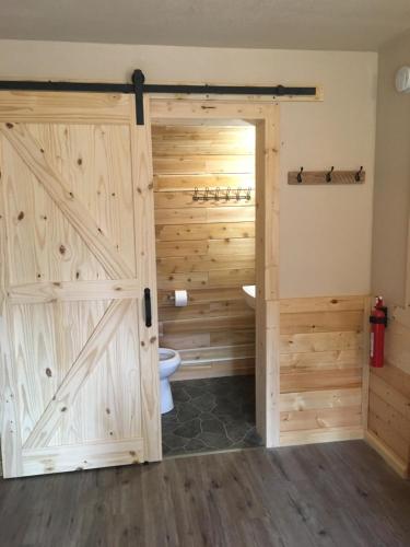 Gallery image of Whispering Woods AK Cabins in Kasilof